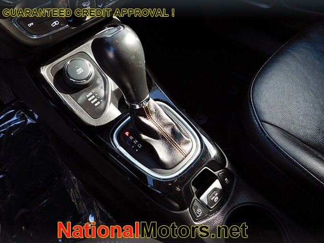 Jeep Compass Vehicle Image 21