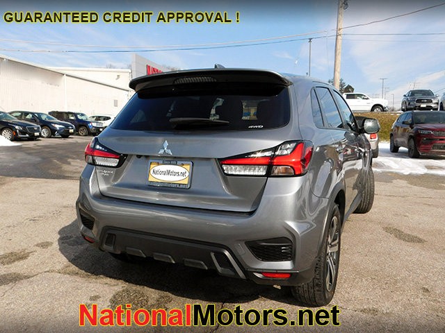 Mitsubishi Outlander Sport Vehicle Image 05