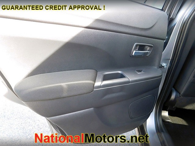 Mitsubishi Outlander Sport Vehicle Image 10