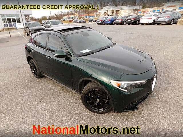 Alfa Romeo Stelvio Vehicle Image 02