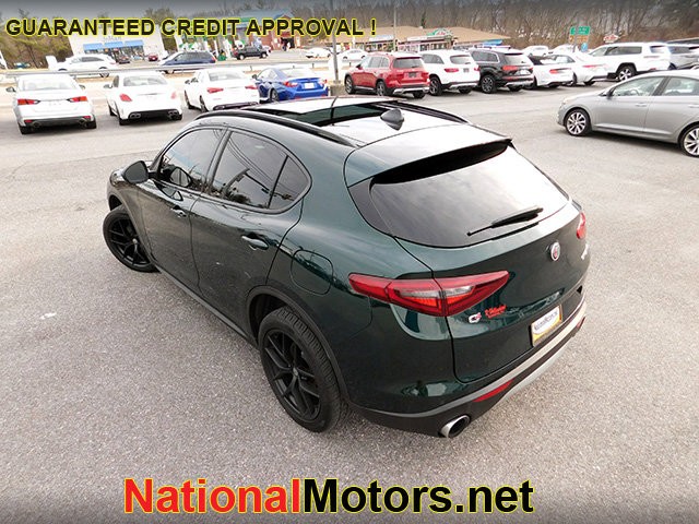 Alfa Romeo Stelvio Vehicle Image 06