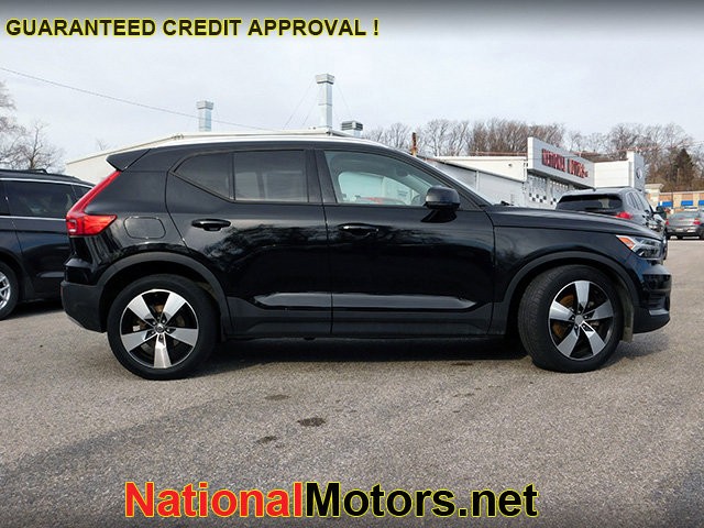 Volvo XC40 Vehicle Image 02