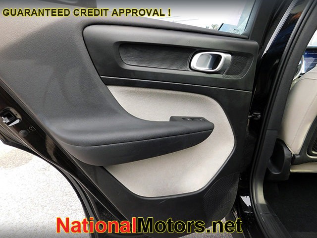 Volvo XC40 Vehicle Image 08