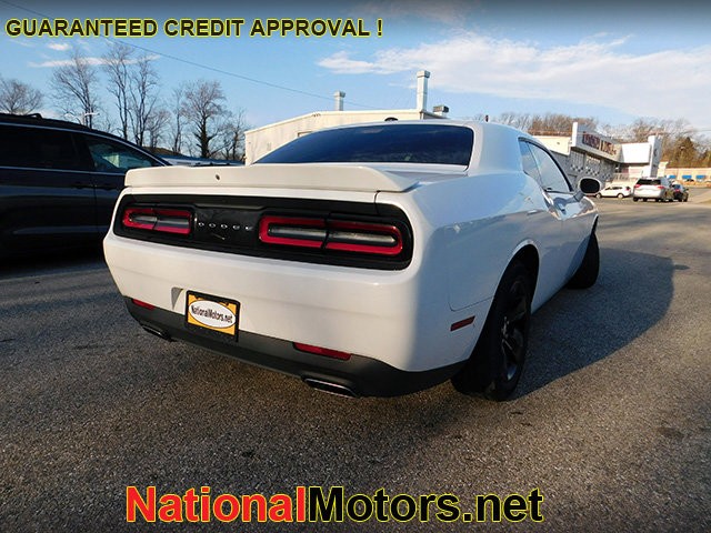 Dodge Challenger Vehicle Image 03