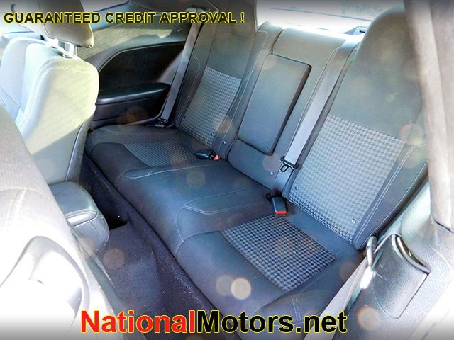 Dodge Challenger Vehicle Image 09
