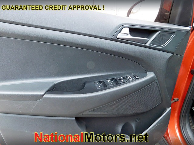 Hyundai Tucson Vehicle Image 10