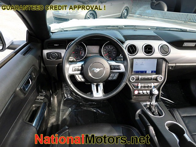 Ford Mustang Vehicle Image 08