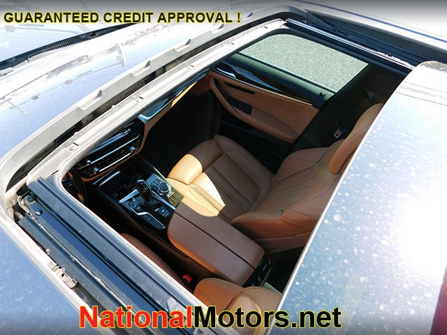 BMW 5 Series Vehicle Image 08