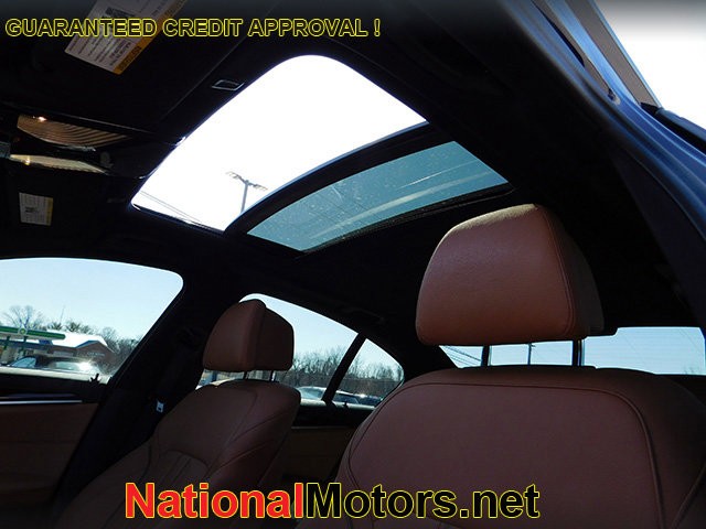 BMW 5 Series Vehicle Image 18
