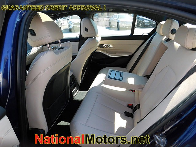 BMW 3 Series Vehicle Image 12