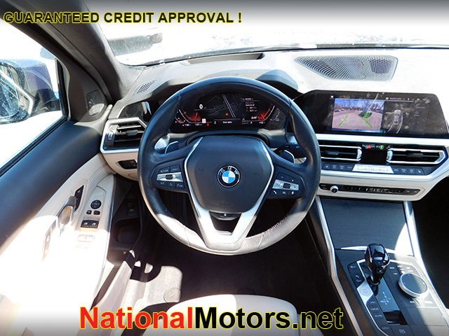 BMW 3 Series Vehicle Image 14