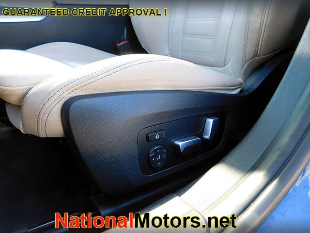 BMW 3 Series Vehicle Image 17