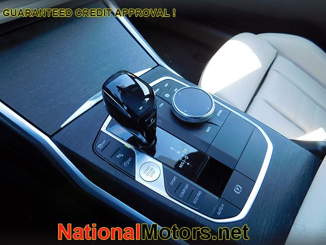 BMW 3 Series Vehicle Image 22