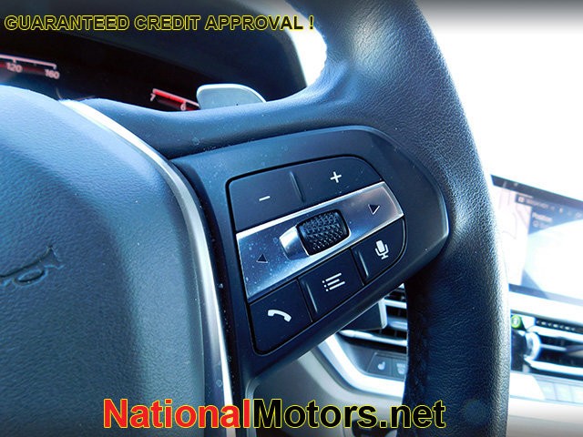 BMW 3 Series Vehicle Image 23