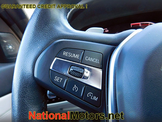 BMW 3 Series Vehicle Image 24