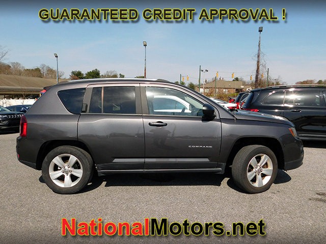 Jeep Compass Vehicle Full-screen Gallery Image 03