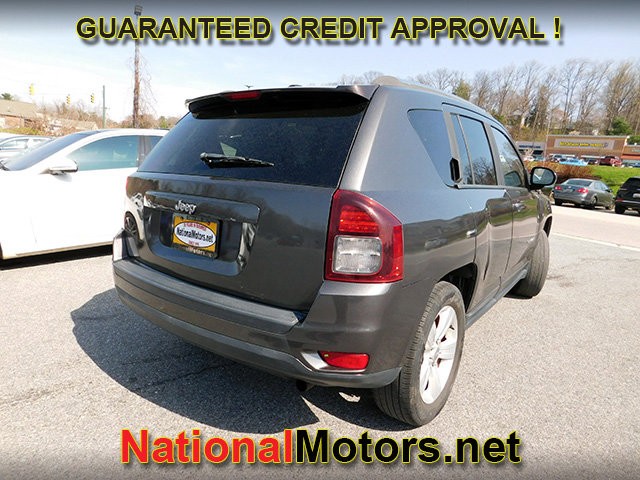 Jeep Compass Vehicle Full-screen Gallery Image 04