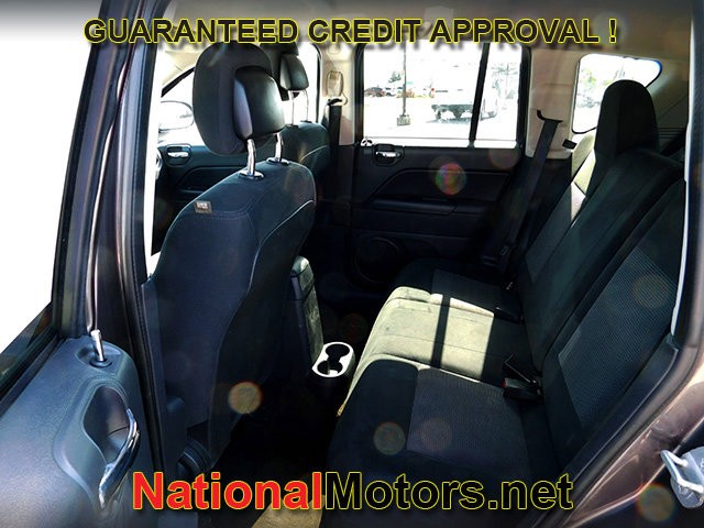 Jeep Compass Vehicle Full-screen Gallery Image 08