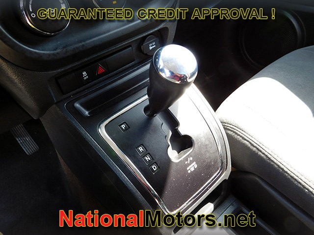 Jeep Compass Vehicle Full-screen Gallery Image 14