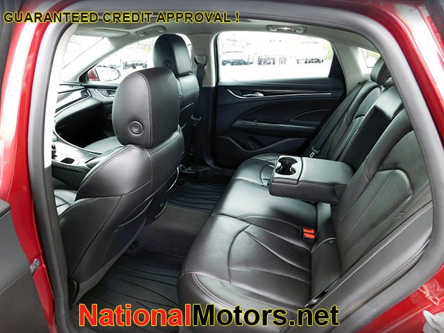 Buick LaCrosse Vehicle Image 11