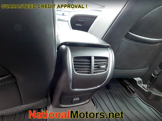 Buick LaCrosse Vehicle Image 12