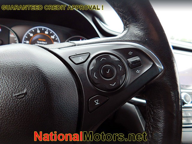 Buick LaCrosse Vehicle Image 23