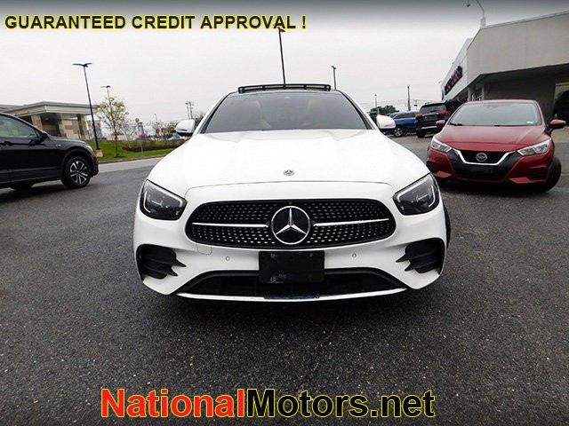 Mercedes-Benz E-Class Vehicle Image 02