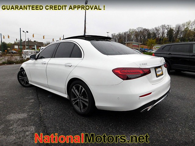 Mercedes-Benz E-Class Vehicle Image 04