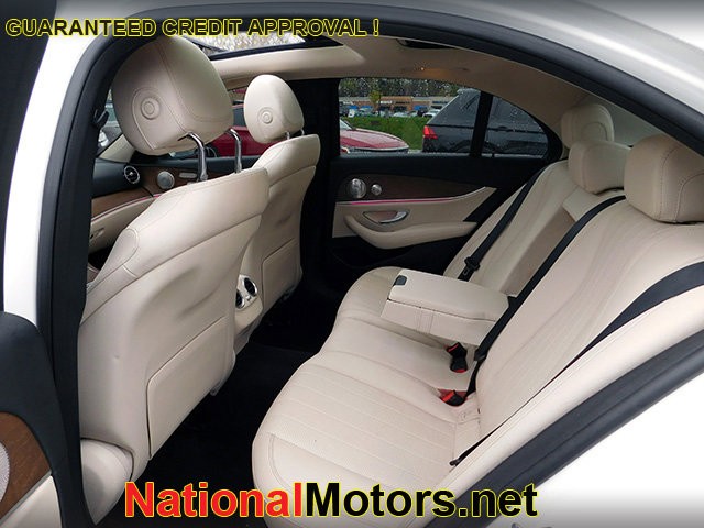Mercedes-Benz E-Class Vehicle Image 10