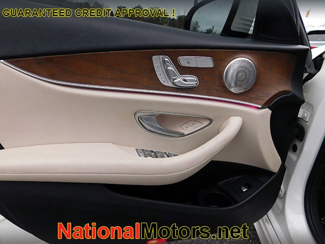 Mercedes-Benz E-Class Vehicle Image 13