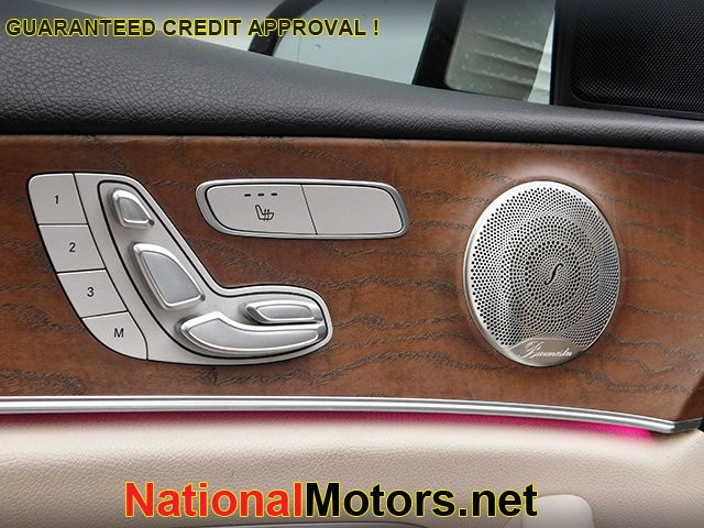 Mercedes-Benz E-Class Vehicle Image 14