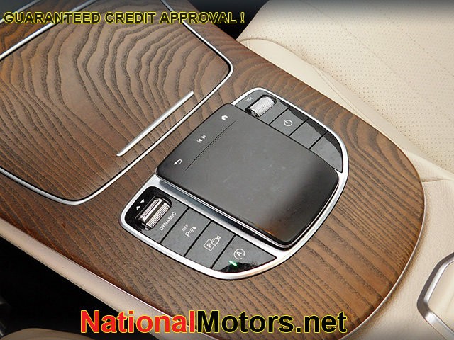 Mercedes-Benz E-Class Vehicle Image 20