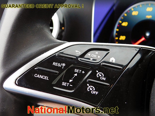 Mercedes-Benz E-Class Vehicle Image 23