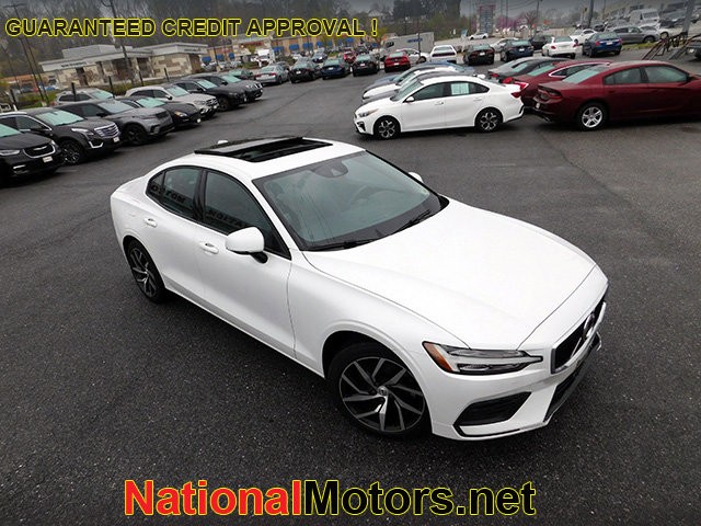 Volvo S60 Vehicle Image 02