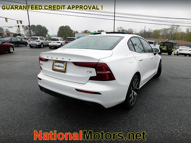 Volvo S60 Vehicle Image 05