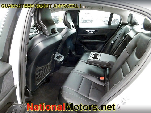 Volvo S60 Vehicle Image 12