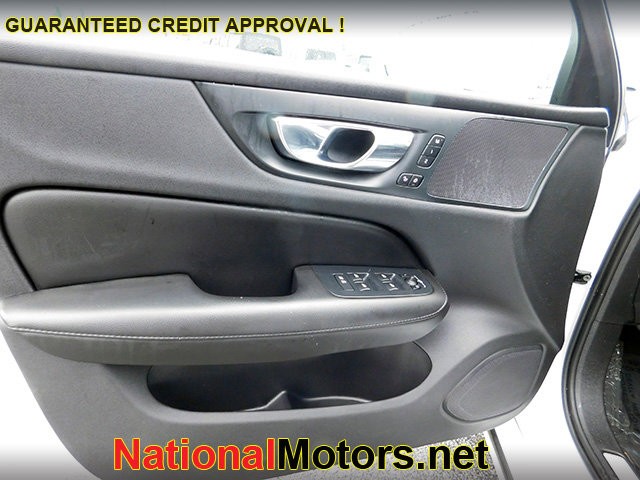 Volvo S60 Vehicle Image 14