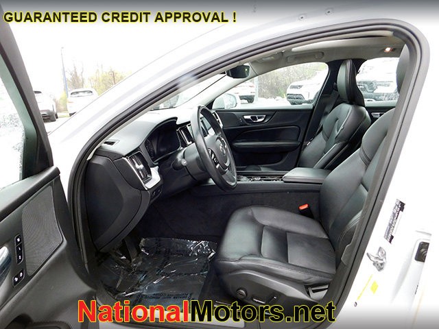 Volvo S60 Vehicle Image 16