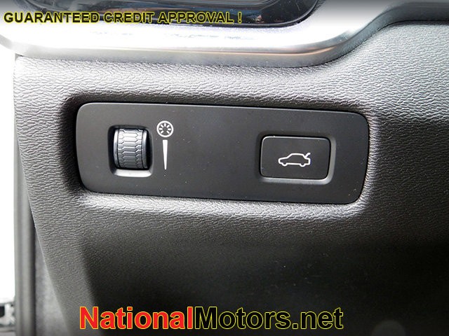 Volvo S60 Vehicle Image 25