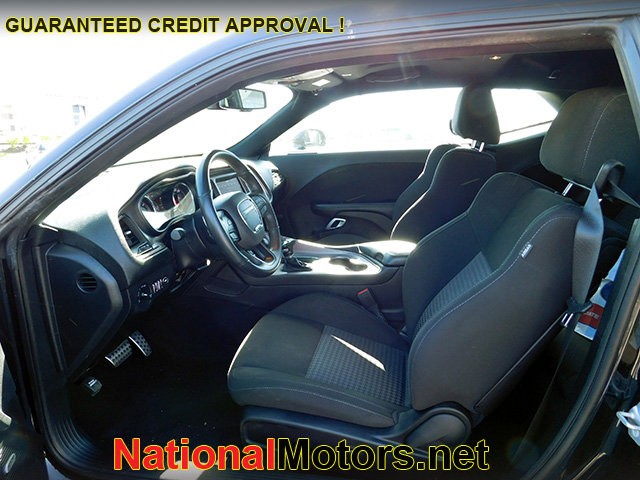 Dodge Challenger Vehicle Image 09