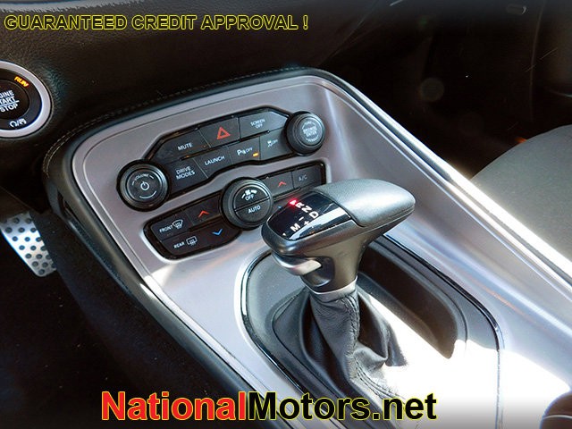 Dodge Challenger Vehicle Image 16