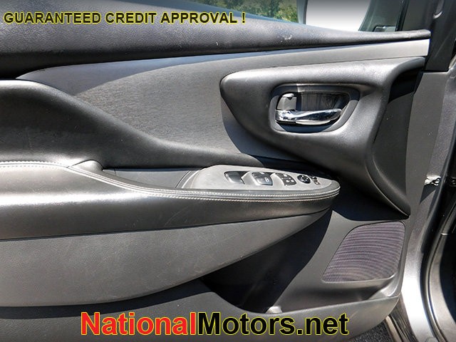 Nissan Murano Vehicle Image 10