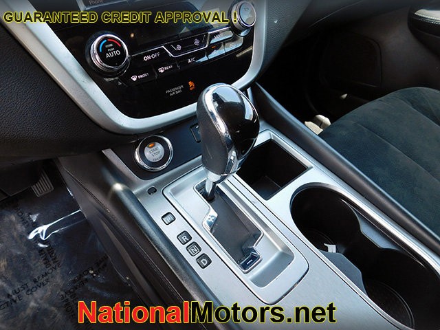 Nissan Murano Vehicle Image 13