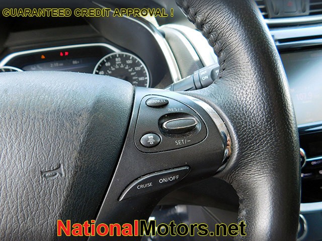Nissan Murano Vehicle Image 14