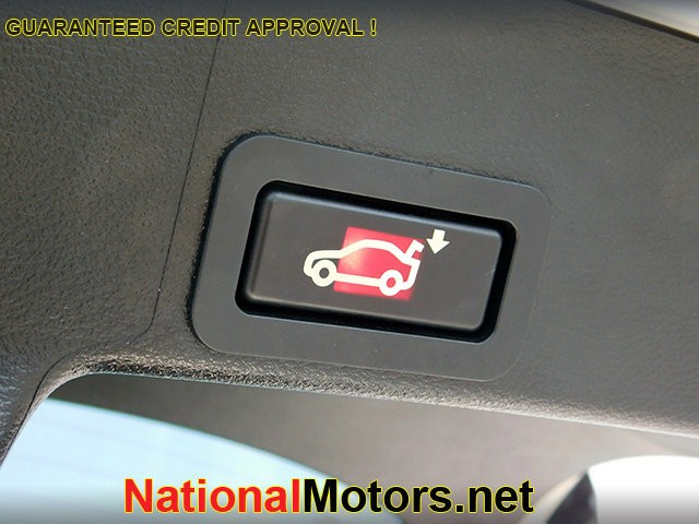 BMW X6 Vehicle Image 09