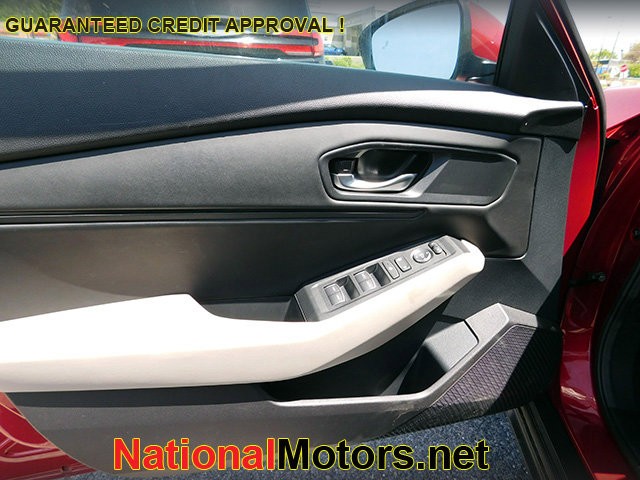 Honda Accord Sedan Vehicle Image 11