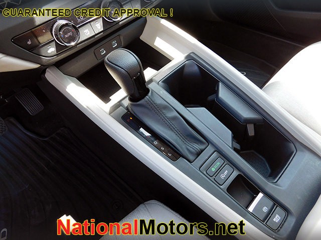 Honda Accord Sedan Vehicle Image 17