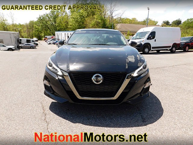 Nissan Altima Vehicle Image 03