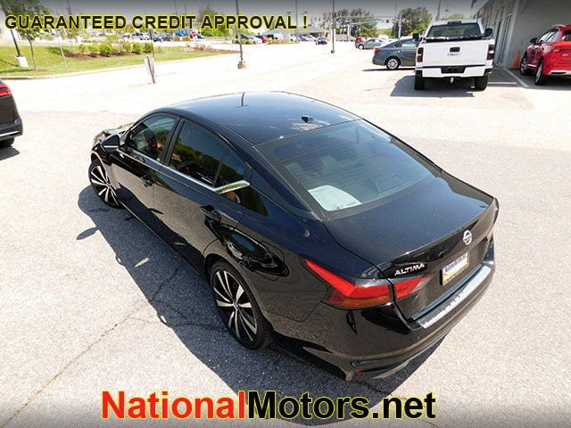 Nissan Altima Vehicle Image 06