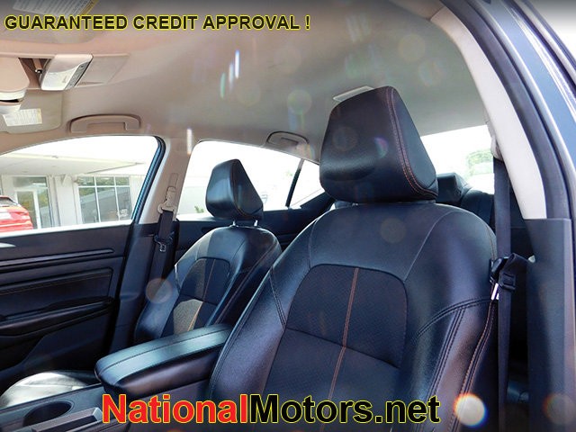 Nissan Altima Vehicle Image 14